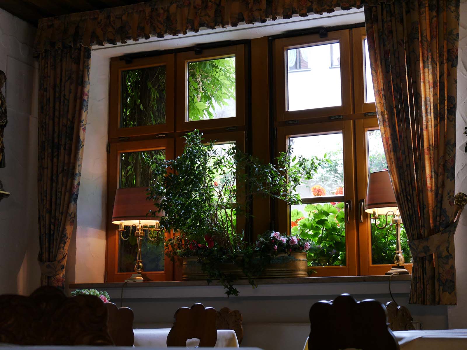 窓周り、窓枠は木製ドイツ2013