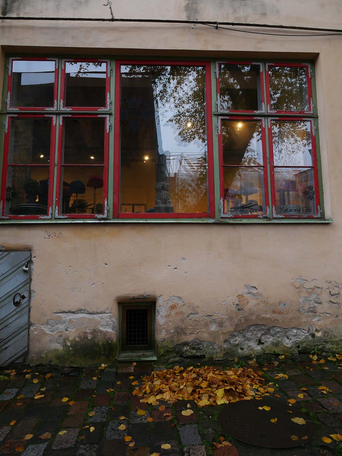窓周り、窓枠は木製-フィンランド