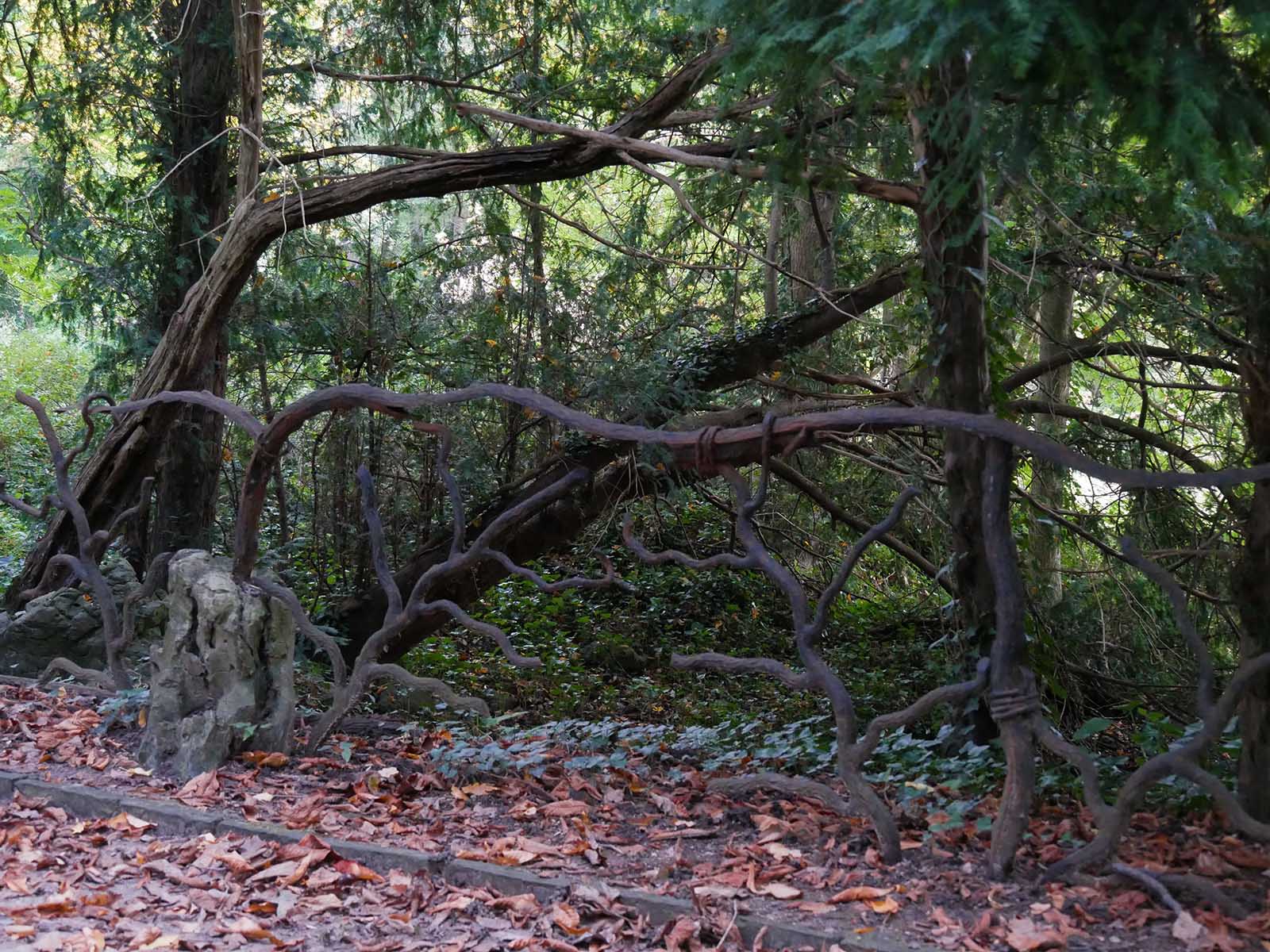 自然の細い枝フェンス  ベルギー