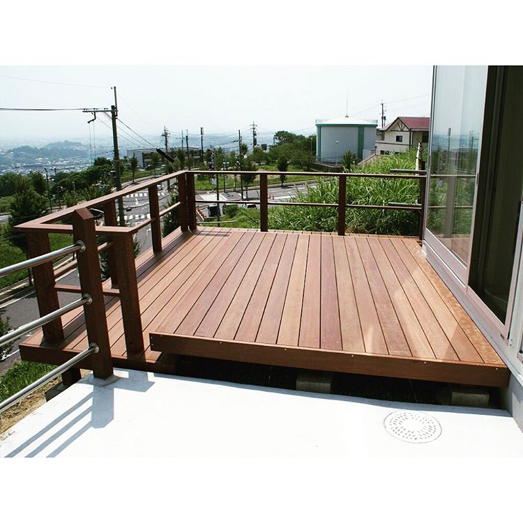 シンプルなデザインウリンデッキを/中川木材産業
