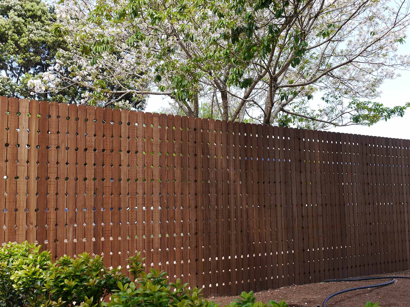 ブロック塀にかわる木製目隠フェンス