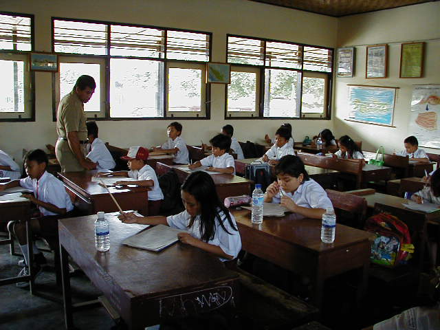 ロンボク島 授業風景