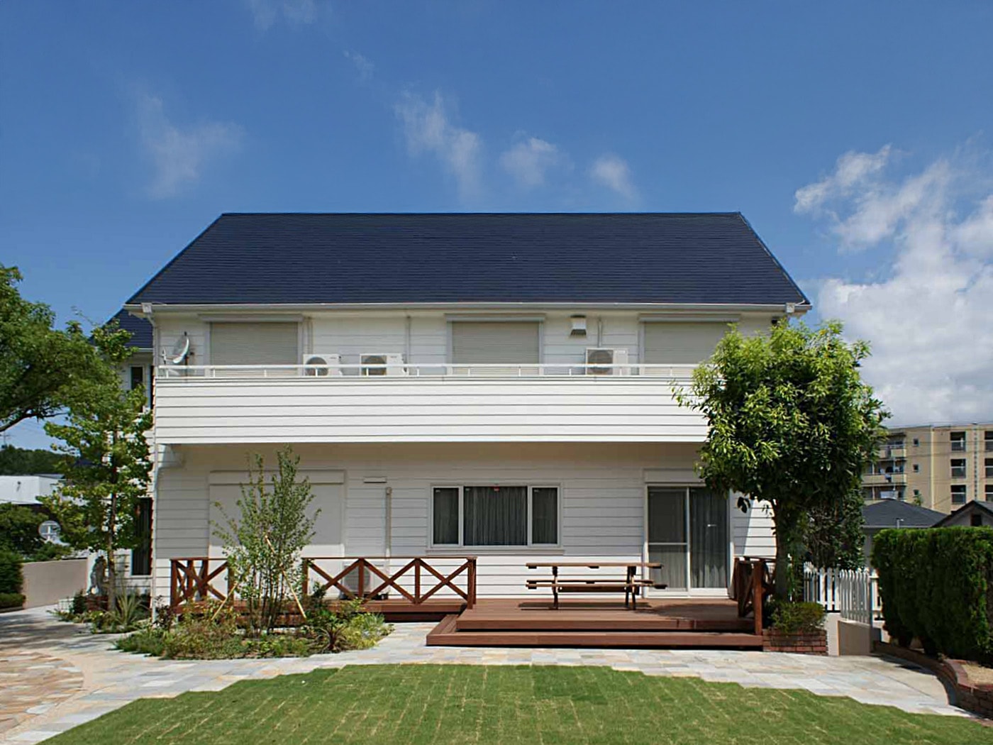 美しいウッドデッキ