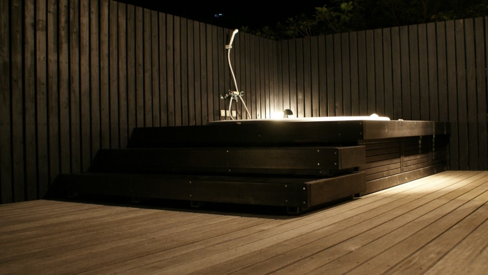 屋上ジャグジーデッキ